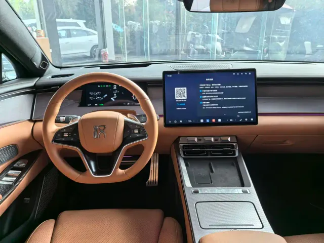 BYD Han L — Фото автомобиля 11