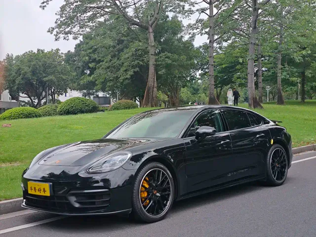 Фотография автомобиля — Porsche Panamera
