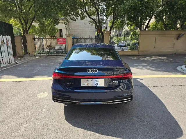Audi A7L — Фото автомобиля 14