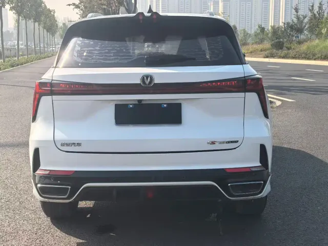 Changan CS75 Plus — Фото автомобиля 8