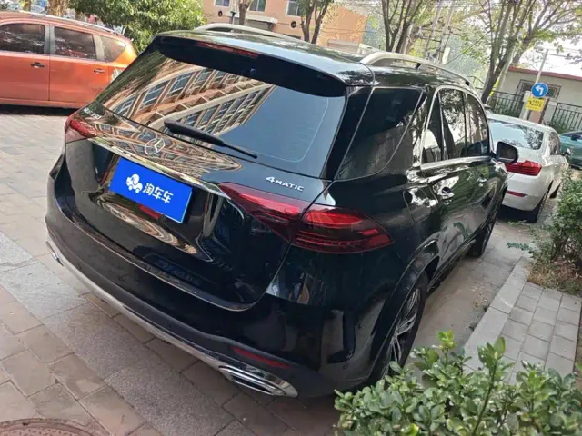 Mercedes-Benz GLE-Class — Фото автомобиля 3