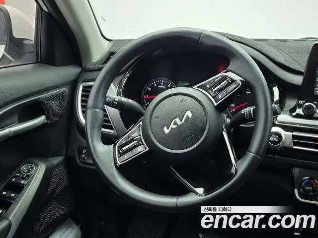 Kia Seltos Seltos Бензин 1.6 Turbo 4WD — Фото автомобиля 9