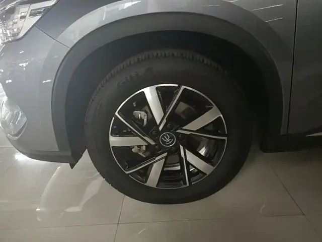 BYD Song Pro — Фото автомобиля 22