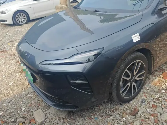 Roewe D6 — Фото автомобиля 15