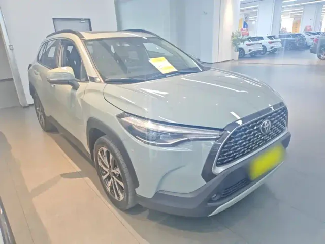 Toyota Corolla Cross — Фото автомобиля 3