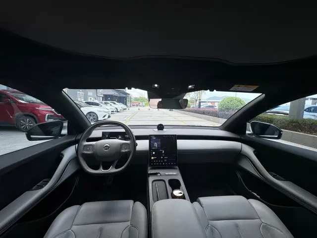 Nio ET5 Touring — Фото автомобиля 9