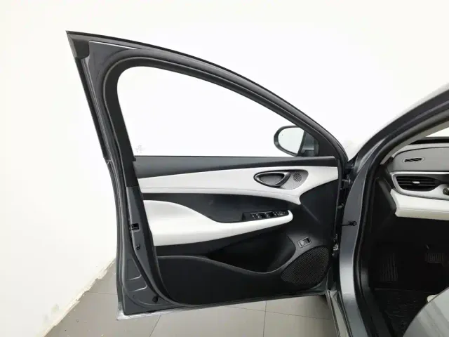BYD Seal 05 DM-i — Фото автомобиля 8