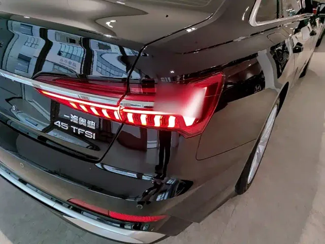 Audi A6L — Фото автомобиля 7