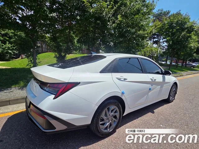 Hyundai AVANTE — Фото автомобиля 6