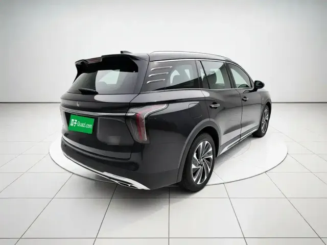 Hongqi HS7 PHEV — Фото автомобиля 6