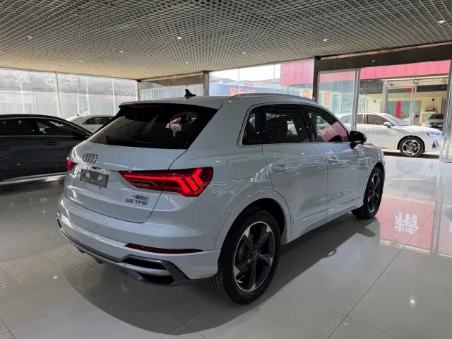 Audi Q3 — Фото автомобиля 4