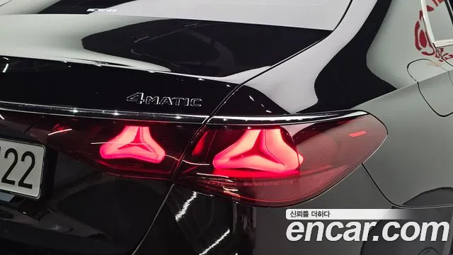 Mercedes-Benz E-Class — Фото автомобиля 6