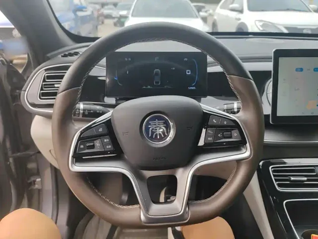 BYD Qin PLUS — Фото автомобиля 10