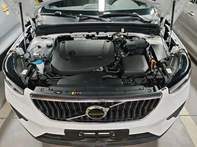 Volvo XC40 — Фото автомобиля 19