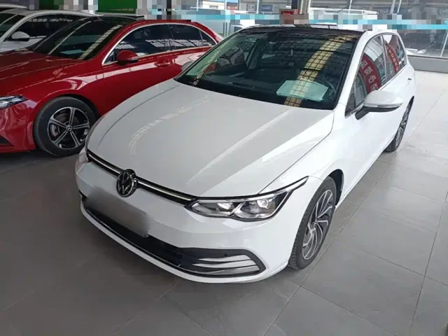 Фотография автомобиля — Volkswagen Golf