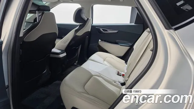 Kia EV6 — Фото автомобиля 22