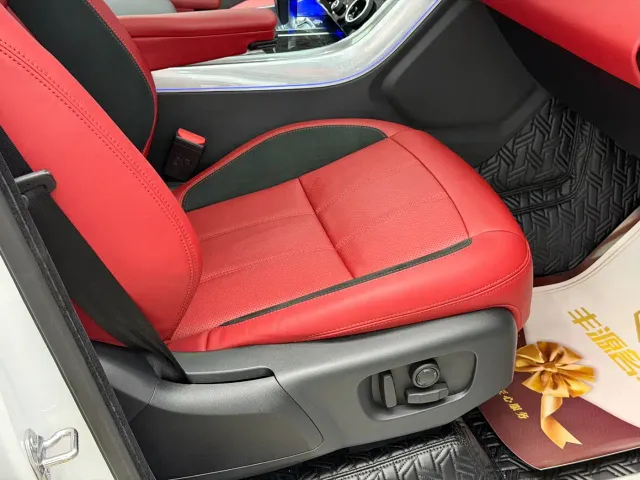 Land Rover Range Rover Sport — Фото автомобиля 8