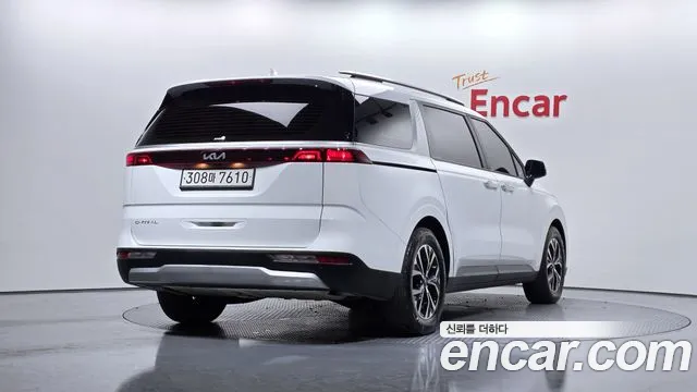 Kia Canival Carnival 4 поколение Бензин 9 мест Prestige — Фото автомобиля 2