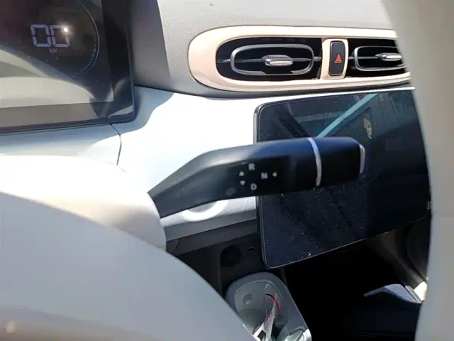 Leapmotor T03 — Фото автомобиля 13