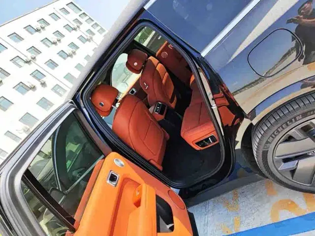 Li Auto L7 — Фото автомобиля 10