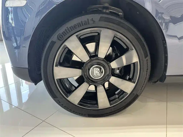 Rolls-Royce Cullinan — Фото автомобиля 5