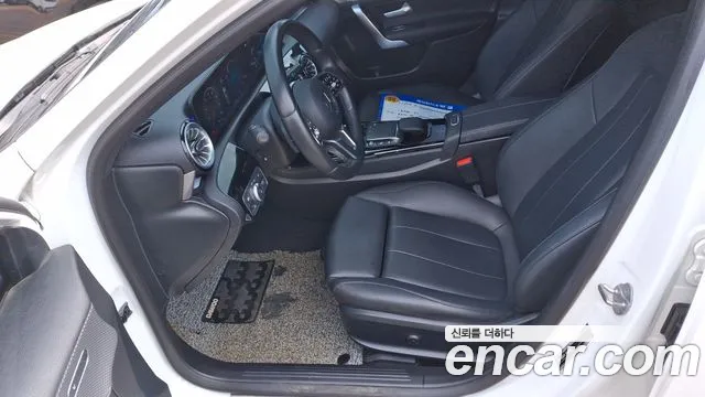 Mercedes-Benz A-Class — Фото автомобиля 8