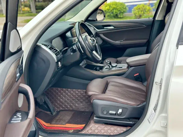 BMW X3 — Фото автомобиля 10