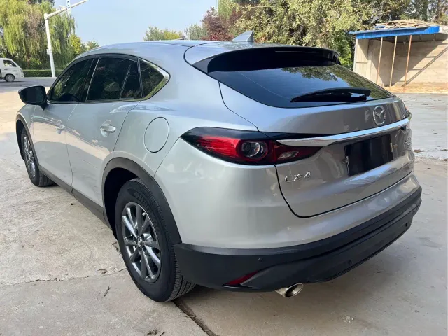 Mazda CX-4 — Фото автомобиля 7