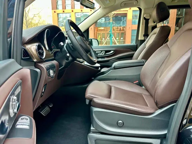 Mercedes-Benz V-Class — Фото автомобиля 10
