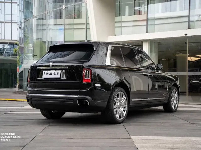 Rolls-Royce Cullinan — Фото автомобиля 5