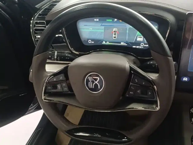 BYD Han — Фото автомобиля 10