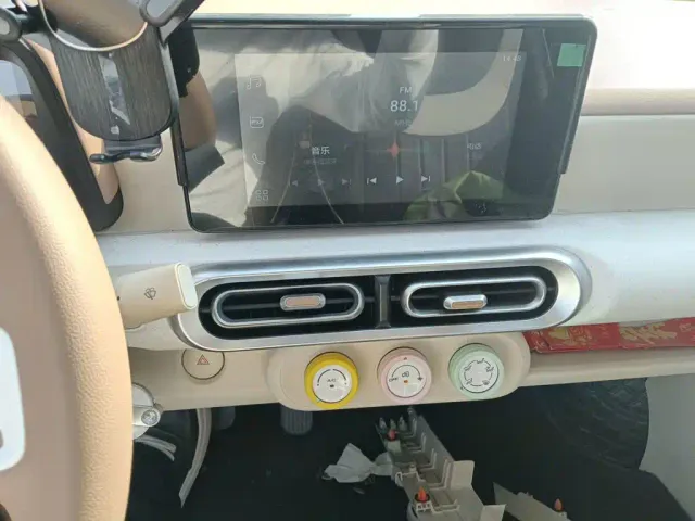 Wuling Hongguang Mini EV — Фото автомобиля 9