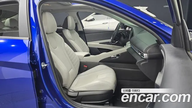 Hyundai AVANTE Avante (CN7) — Фото автомобиля 11