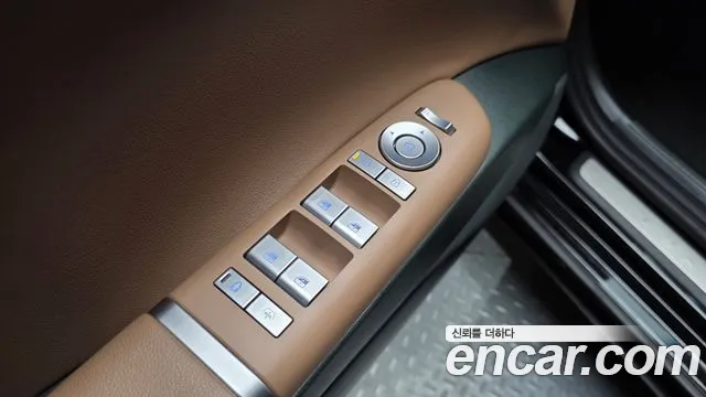 Hyundai Grandeur GN7 — Фото автомобиля 28