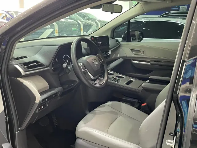 Toyota Granvia — Фото автомобиля 4