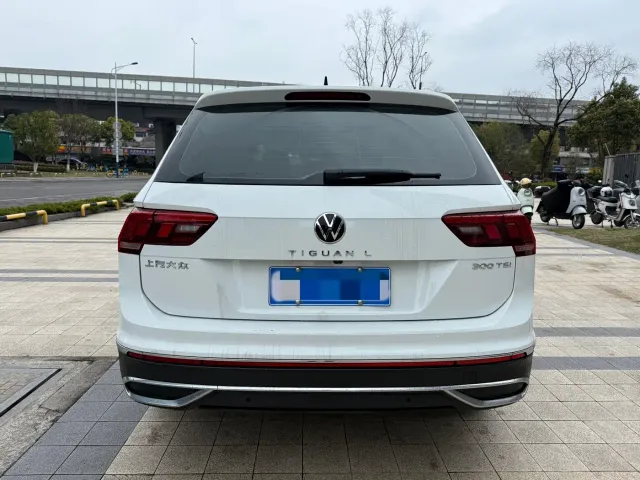 Volkswagen Tiguan L — Фото автомобиля 13