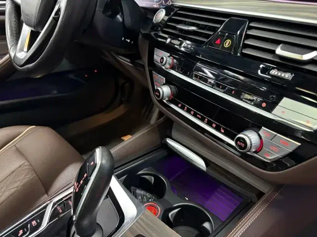 BMW 5 Series — Фото автомобиля 14