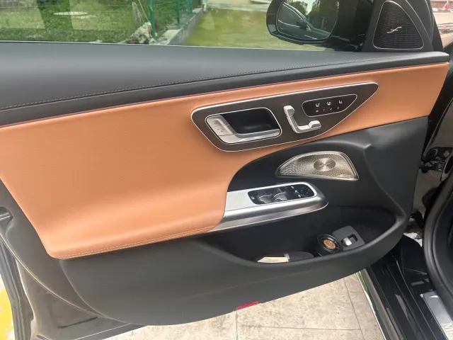 Mercedes-Benz E-Class — Фото автомобиля 12