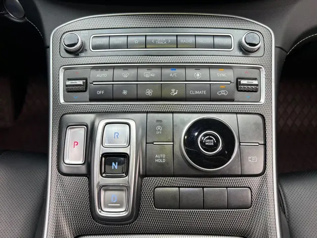 Hyundai Santa Fe — Фото автомобиля 16