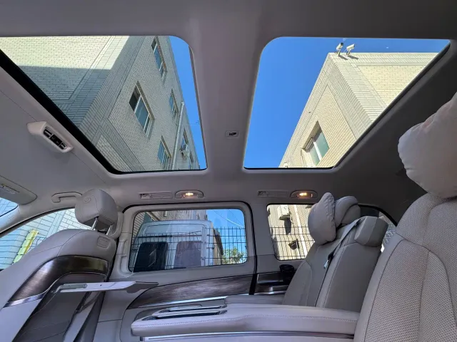 Mercedes-Benz V-Class — Фото автомобиля 16