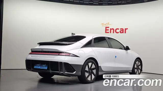 Hyundai Ioniq 6 — Фото автомобиля 2