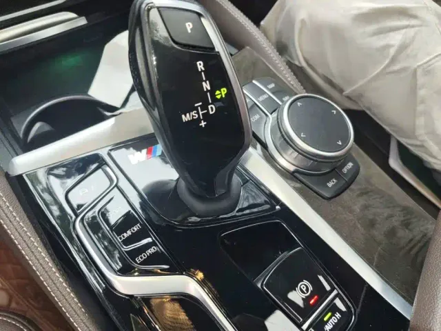 BMW 5 Series — Фото автомобиля 6