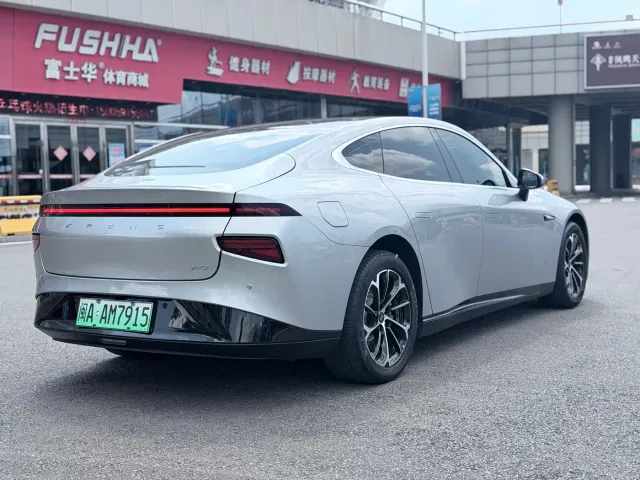 Xpeng P7 — Фото автомобиля 4
