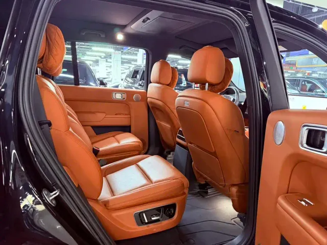 Li Auto L9 — Фото автомобиля 11