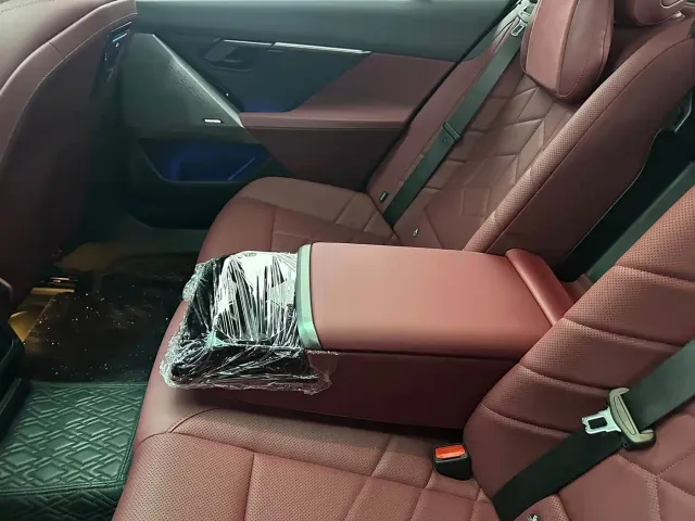 BMW 5 Series — Фото автомобиля 17