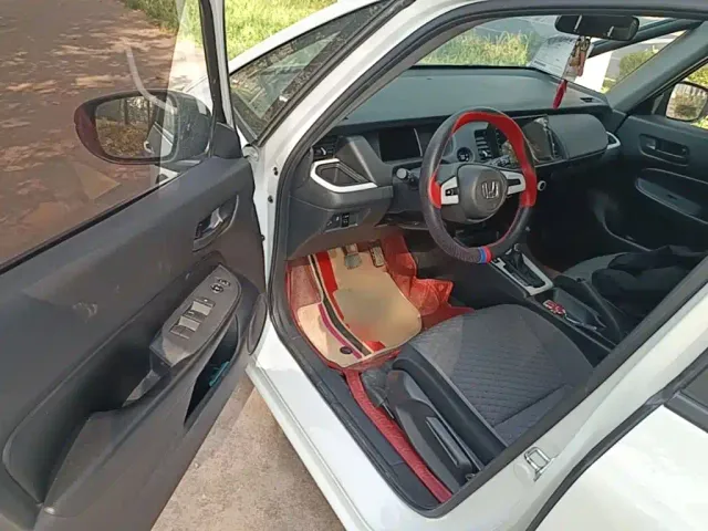 Honda Fit — Фото автомобиля 15