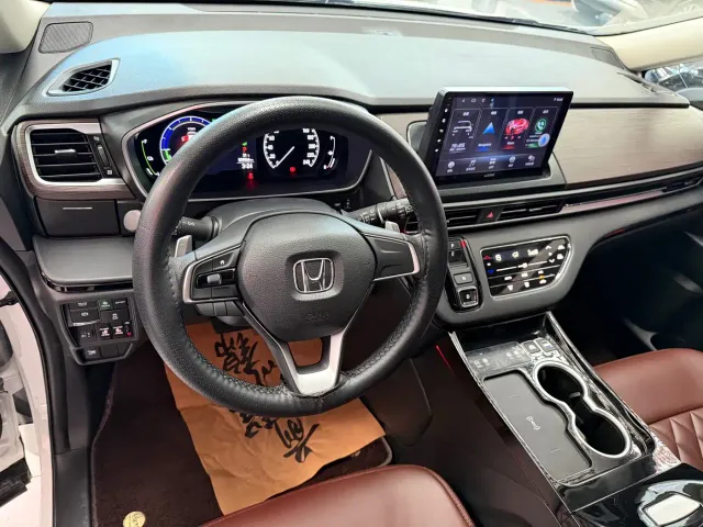 Honda Odyssey — Фото автомобиля 6