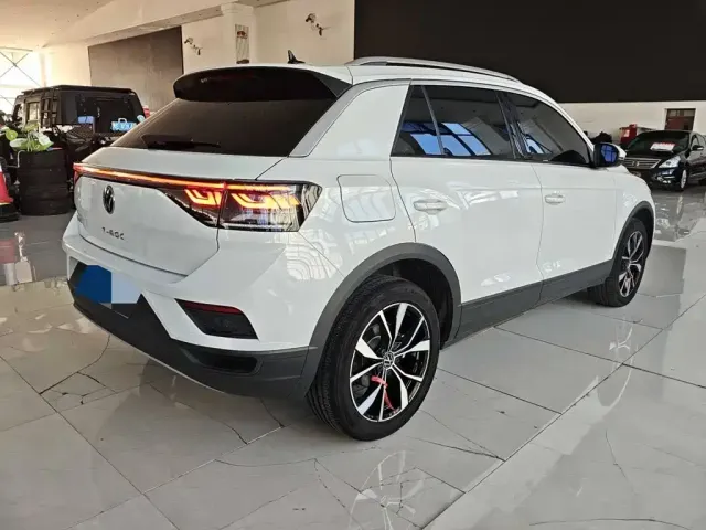 Volkswagen T-Roc — Фото автомобиля 5