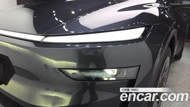 Tesla Model Y — Фото автомобиля 22