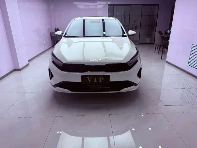 Kia K3 — Фото автомобиля 2